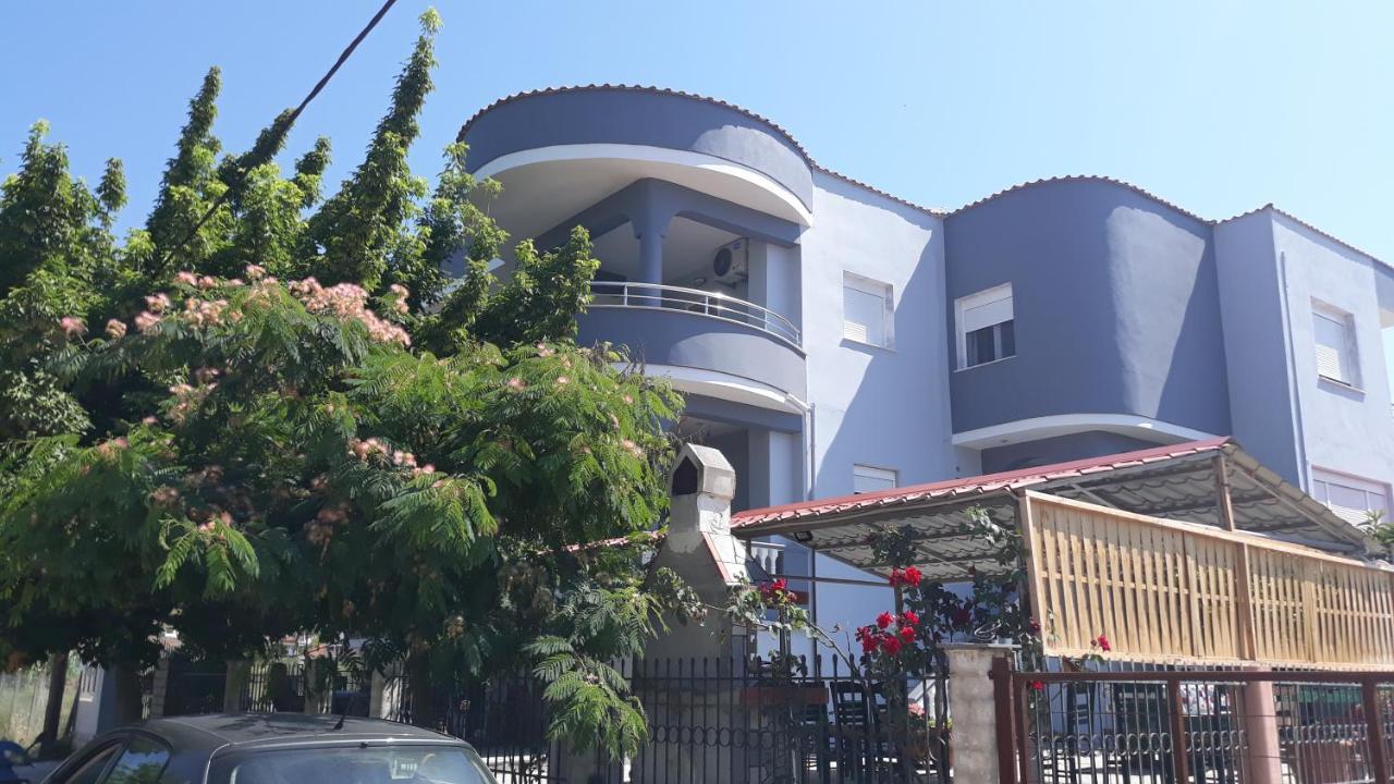 Studio Elena Неа-Перамос Номер фото